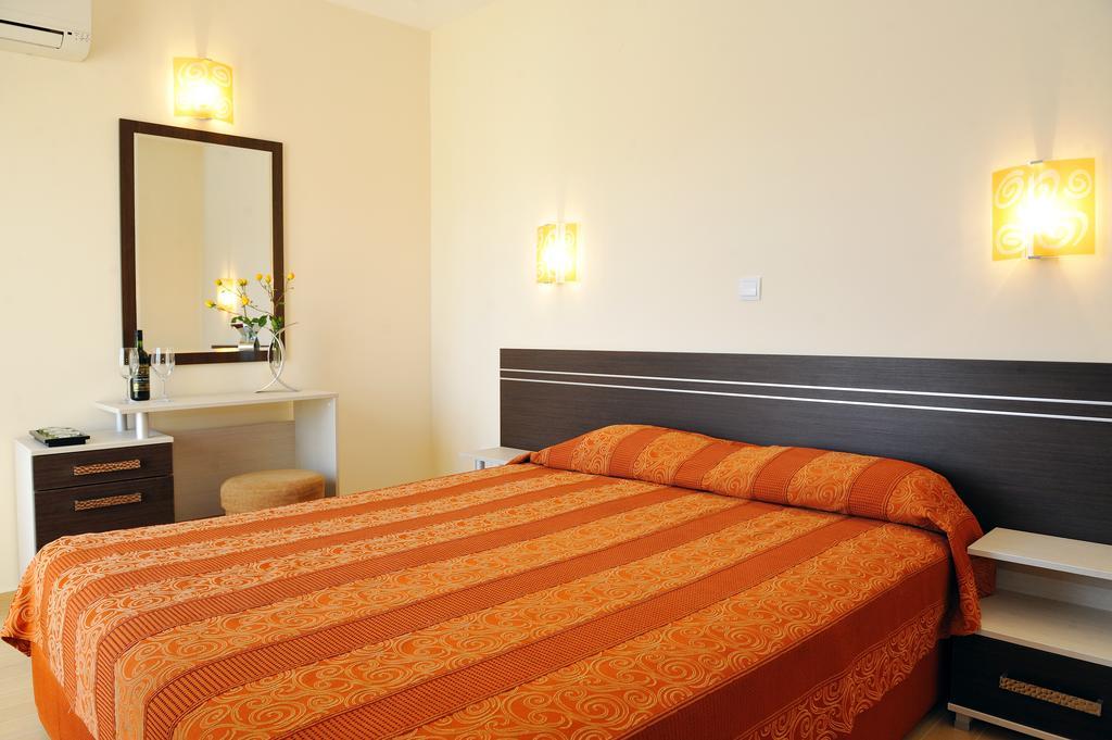Hotel Iris Несебир Номер фото