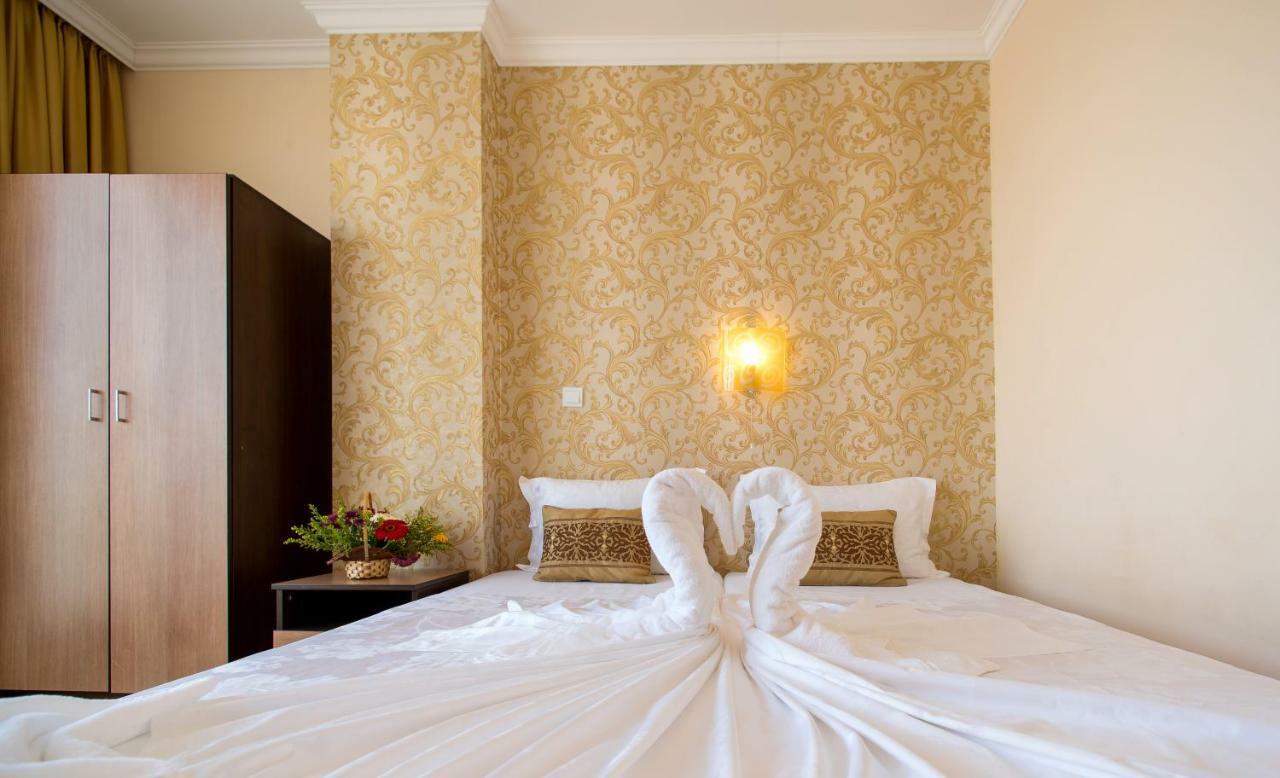 Hotel Iris Несебир Екстер'єр фото