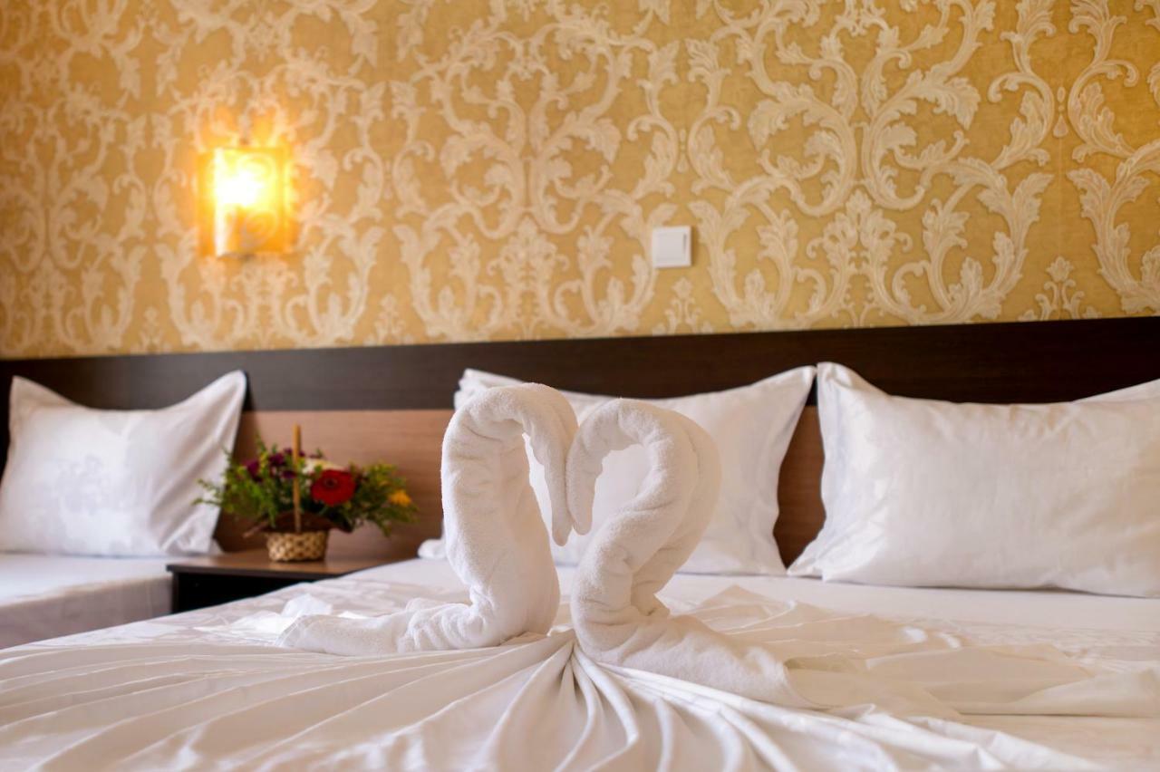 Hotel Iris Несебир Екстер'єр фото